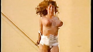 Mảnh khảnh phim sex ro brunette Alyssa Reece là fucked qua hai nóng blooded nghiên cứu sinh