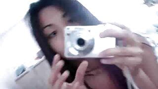 Busty sexnhatkhongche tóc vàng Babe Riley Evans chà cô ấy clit với dildo đến được sừng