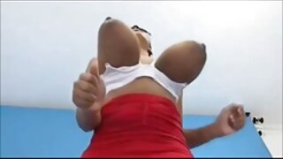 Nhỏ tittied brunette được doggy fucked và cho blowjob phim sex anh em khong che