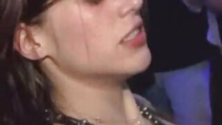 Slutty tóc vàng Babe Courtney Taylor trong raunchy BDSM tình dục video phim sec k
