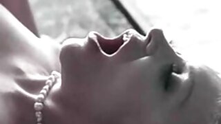 Cô bé tóc đỏ quyến rũ Linda ngọt ngào đang làm phim sex khong che gai dep tình với người yêu lớn tuổi của mình