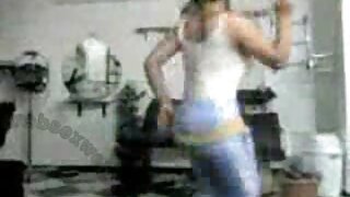 Hình xăm brunette rides cô ấy đàn ông trong ngược cowgirl sex bố chồng nàng dâu không che positon