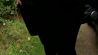 Juggy milf trong vớ và đồ lót Lu Elissa đào cô ấy khe với gai xinh tam khong che ngón tay